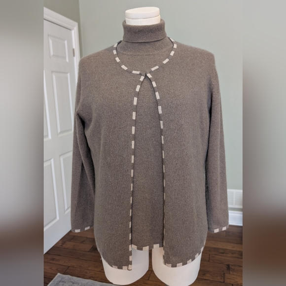 Sweaters - Women’s Light Taupe Cashmere Twin Set Cardigan & Turtleneck EU 46, Size L